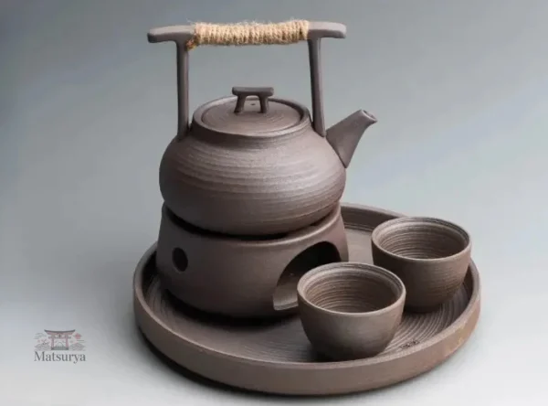Théière japonaise en céramique avec style authentique