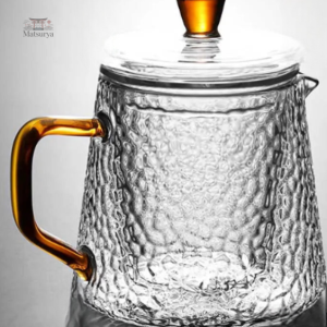 Théière Japonaise élégante avec finition dorée
