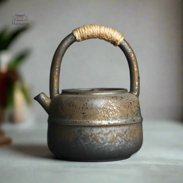 theiere-japonaise-ancienne-1 Théière japonaise ancienne en céramique artisanale