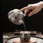 Théière Japonaise Argentée élégante et raffinée