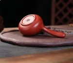 Théière japonaise classique en terre cuite