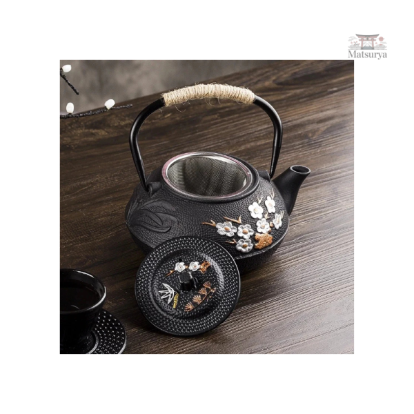 Théière japonaise avec finition soignée