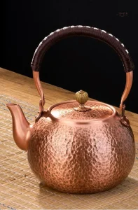 Théière en cuivre au design japonais authentique
