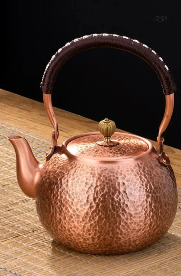 Théière en cuivre au design japonais authentique