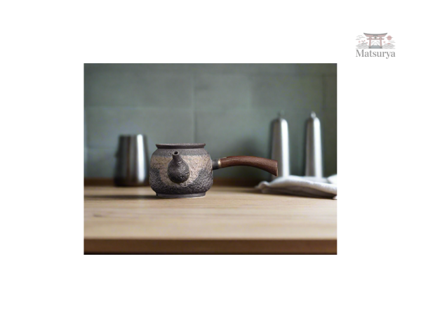 Théière traditionnelle en fonte pour infusion