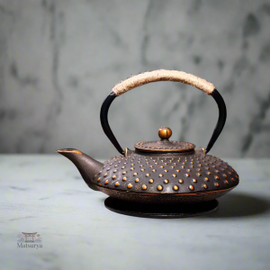 Théière japonaise en fonte avec design classique