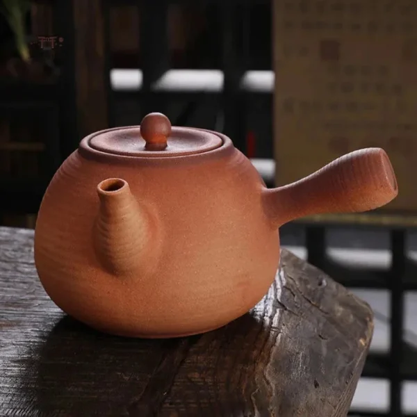 Théière en terre cuite pour amateurs de thé