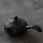 Théière japonaise en terre cuite pour thé vert