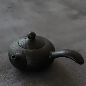 Théière japonaise en terre cuite pour thé vert