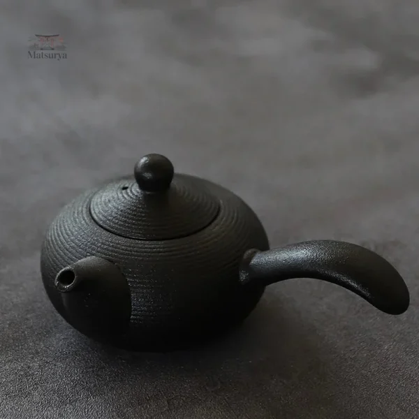 Théière japonaise en terre cuite pour thé vert