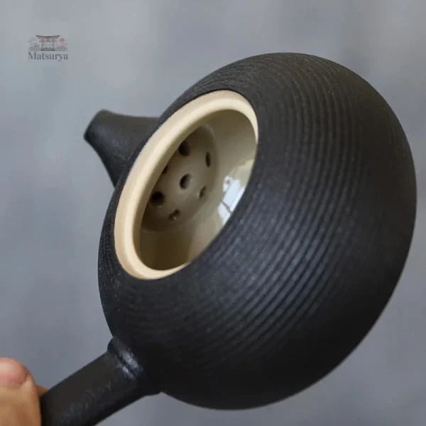 Kyusu en porcelaine pour une expérience de thé authentique