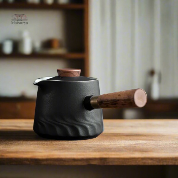 Théière design japonaise pour un service raffiné