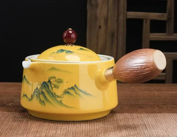 Théière traditionnelle japonaise, idéale pour le thé vert