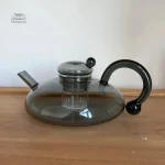 Théière noire en verre pour infusion