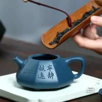 Élégante théière japonaise octogonale pour infuser le thé