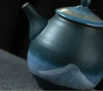 Théière peinte à la main pour une touche artistique