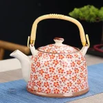 Théière en porcelaine moderne