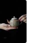 Théière en porcelaine, héritage japonais