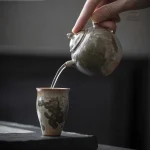 Théière traditionnelle en porcelaine japonaise