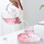 Théière japonaise, couleur rose, style moderne