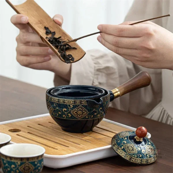 Théière rotative artisanale idéale pour le thé