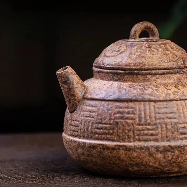 Élégante théière japonaise avec finition rustique