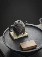 Théière en fonte japonaise, design classique