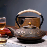 Théière en terre cuite japonaise, style classique