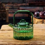 Théière design japonais, coloris vert translucide
