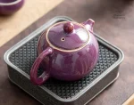Théière Violette pour une expérience de thé authentique