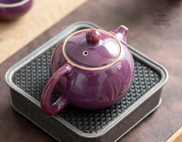 Théière Violette pour une expérience de thé authentique