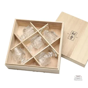 Verre japonais au design raffiné, parfait pour les occasions spéciales