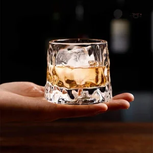 Ancien verre japonais pour dégustation de whisky