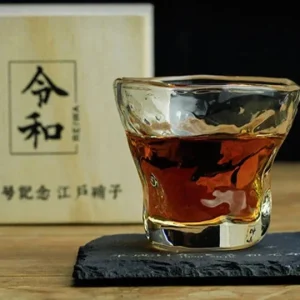 Verre japonais pour whisky, design élégant et raffiné