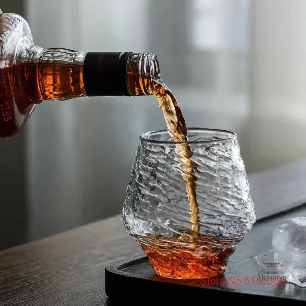 Verre Japonais élégant pour amateurs de whisky