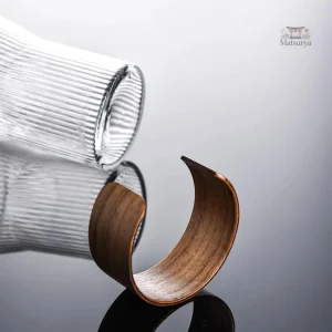 Design unique du verre japonais pour savourer le café