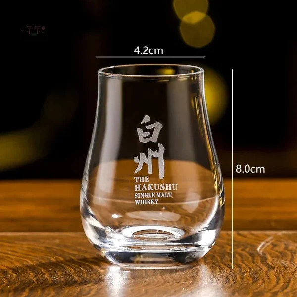 Verre Japonais avec design arrondi, idéal pour le thé
