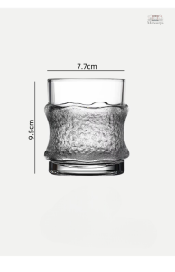 Verre japonais traditionnel aux motifs uniques