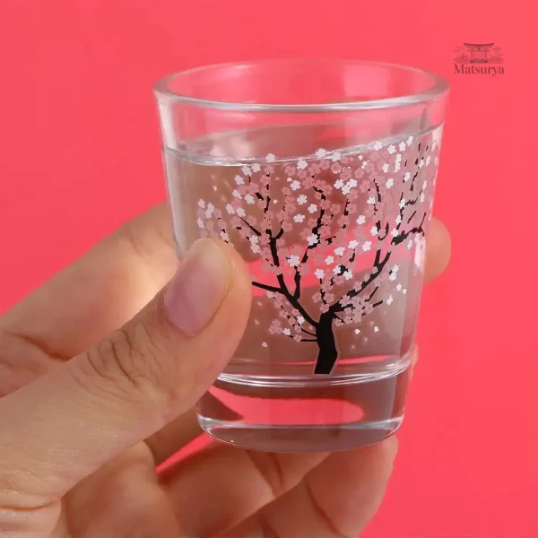 Verre Sakura, décoration florale japonaise raffinée