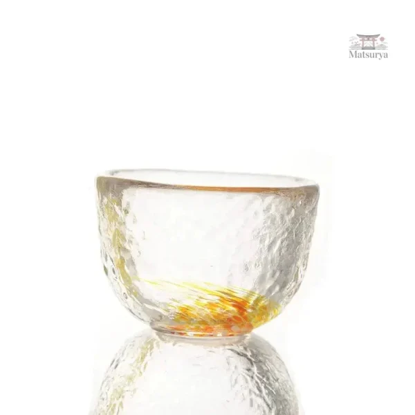 Verres à saké artisanaux, couleurs inspirées du Japon