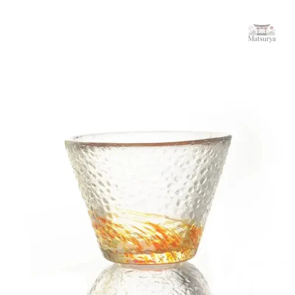 Verres à saké artisanaux, couleurs éclatantes japonaises