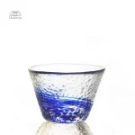 Verres à saké japonais, assortiment de teintes variées