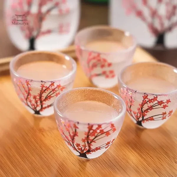 Verres à Saké Sakura pour une expérience authentique