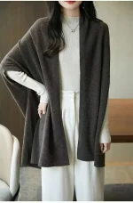 Veste en laine pour femme, coupe kimono