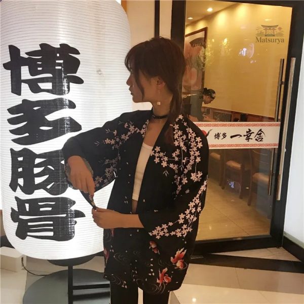 Kimono fleuri pour une allure décontractée