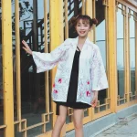 Kimono floral pour toutes occasions