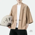 Kimono homme orné de motifs brodés