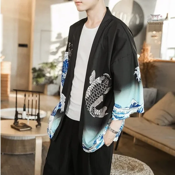 Kimono homme avec motif de carpe koi coloré