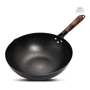 Wok traditionnel japonais en fonte pour des plats authentiques