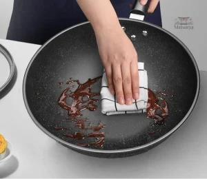 Wok Japonais avec design ergonomique pour un confort d'utilisation
